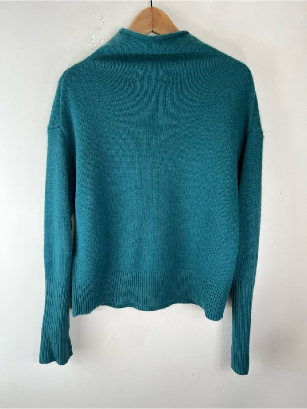 Aritzia Wilfred Luxe Cashmere Cyprie Sweater In Deep Pandora Green Size Medium - Picture 7 of 14